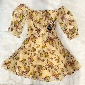 🦋NWT🦋 Hint of Mint Floral Off-Shoulder Mini Dress